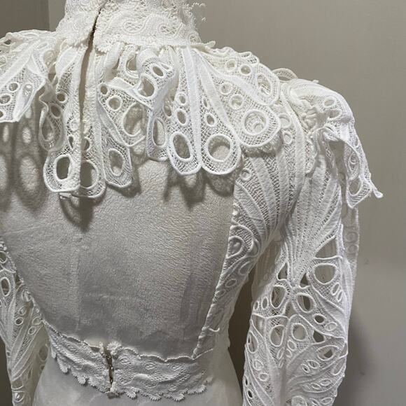 ASOS LUXE Backless Eyelet Ruffle Neck Top Sizes 0 and 4  White Lace Long Sleeve - Picture 10 of 13